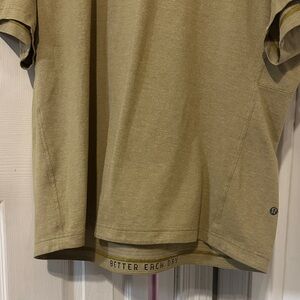 Men's Gold Lululemon T-Shirt